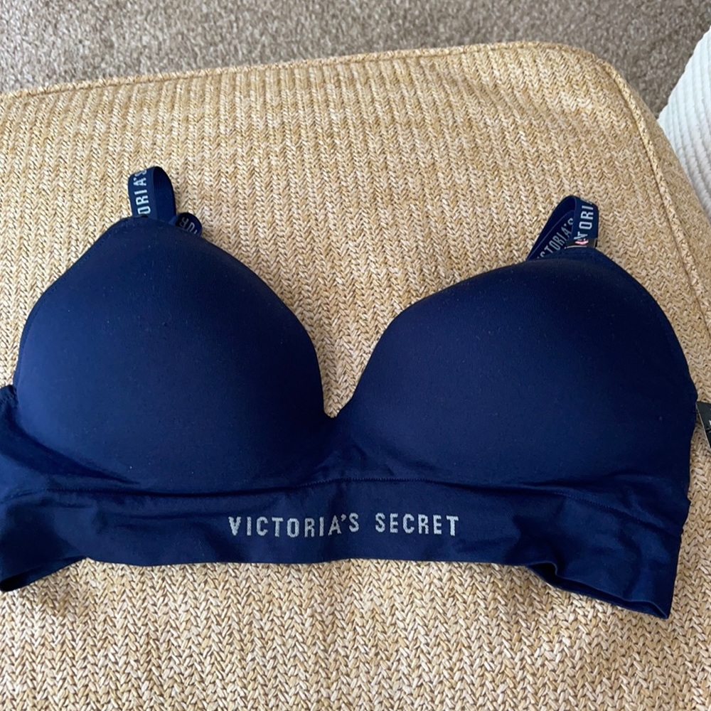 super cute tee shirt bra